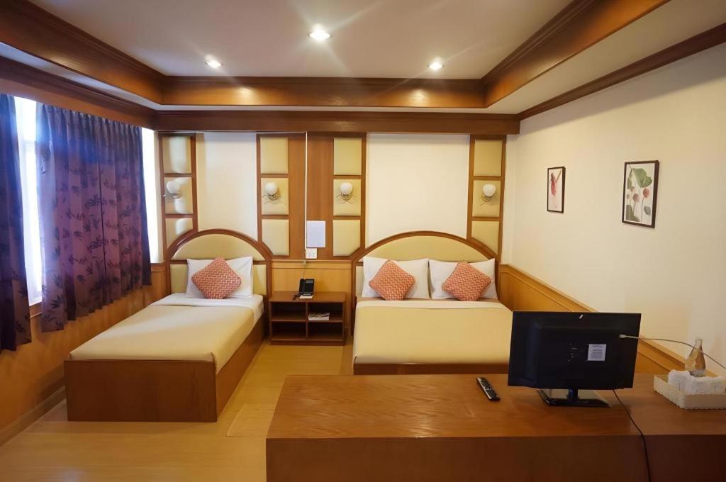 Supak Hotel Kalasin Exterior foto