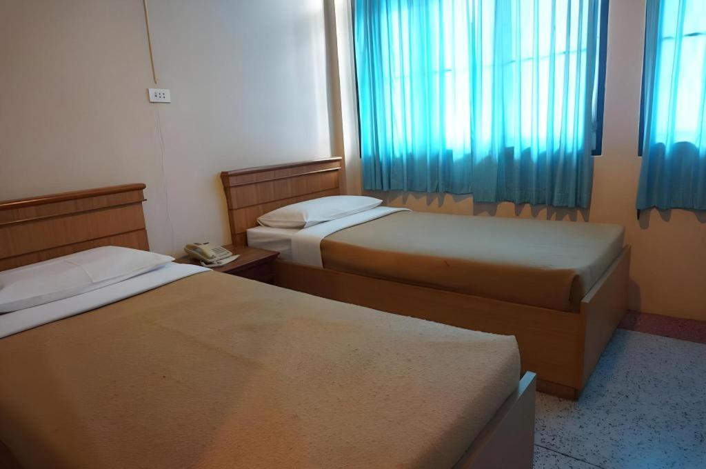 Supak Hotel Kalasin Exterior foto