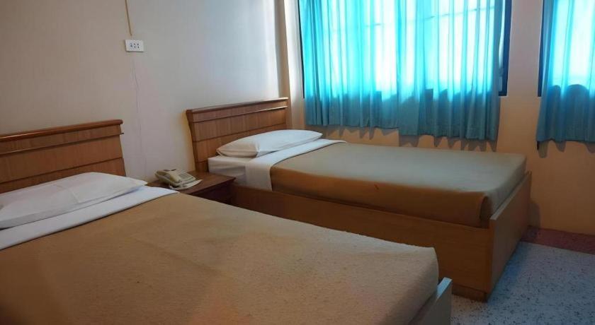 Supak Hotel Kalasin Exterior foto